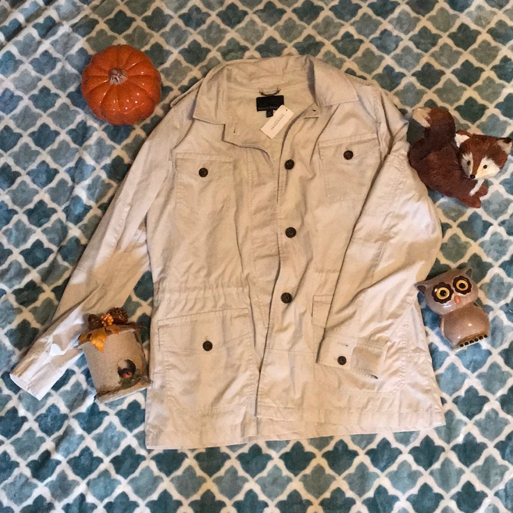 🎃HOST’S PICK🎃 NWT Banana Republic Coat